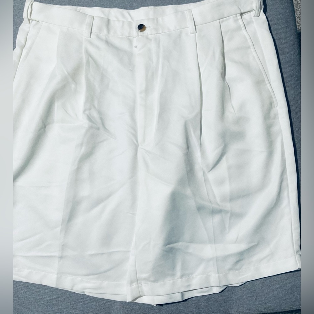 Haggar Men's Crisp White Flat Front Shorts